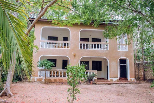 Kijani Cottages Diani Diani Beach Extérieur photo